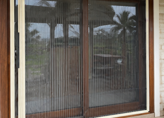 Two-Way Pleated Mesh System